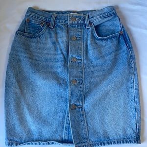 Levi’s | Denim Button Through Mom Skirt | size 26